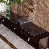 Przezroczysta mata stołowa z PVC – wodoodporna i olejoodporna