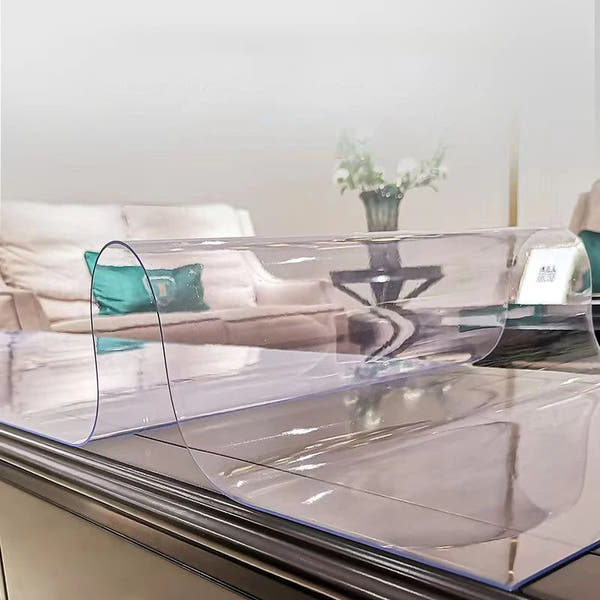 Przezroczysta mata stołowa z PVC – wodoodporna i olejoodporna